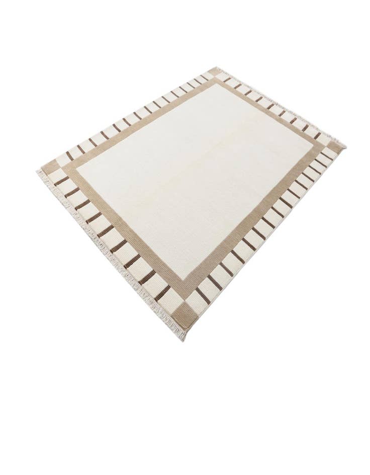 Detail image of  4' 11 x 6' 11  Hand Knotted Darya Wool Rug