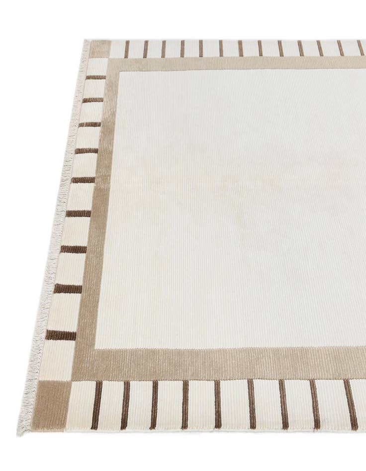 Detail image of  4' 11 x 6' 11  Hand Knotted Darya Wool Rug