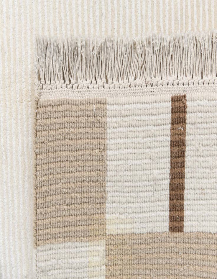 Detail image of  4' 11 x 6' 11  Hand Knotted Darya Wool Rug