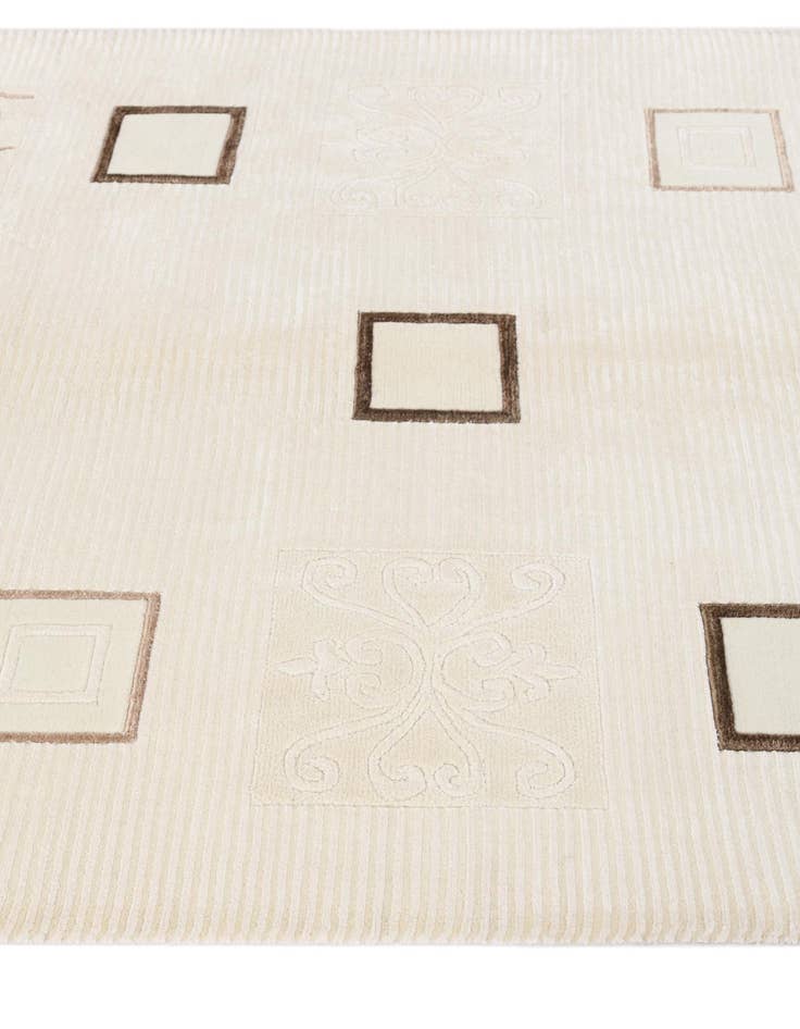 Detail image of  5' x 6' 7  Hand Knotted Darya Wool Rug