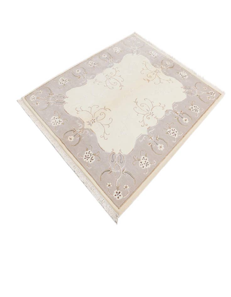 Detail image of  4' 11 x 6' 6  Hand Knotted Darya Wool Rug