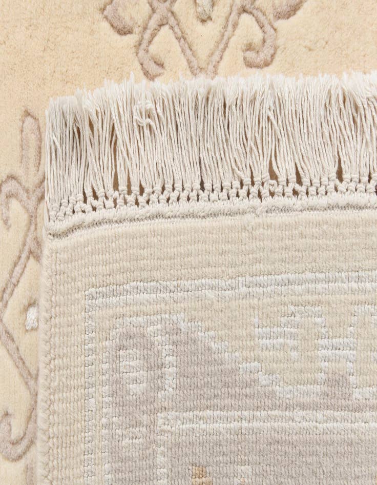 Detail image of  4' 11 x 6' 5  Hand Knotted Darya Wool Rug