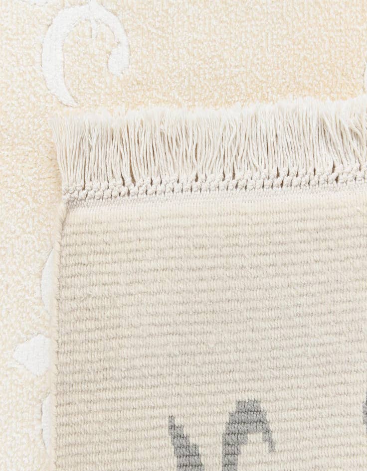 Detail image of  4' 10 x 6' 7  Hand Knotted Darya Wool Rug