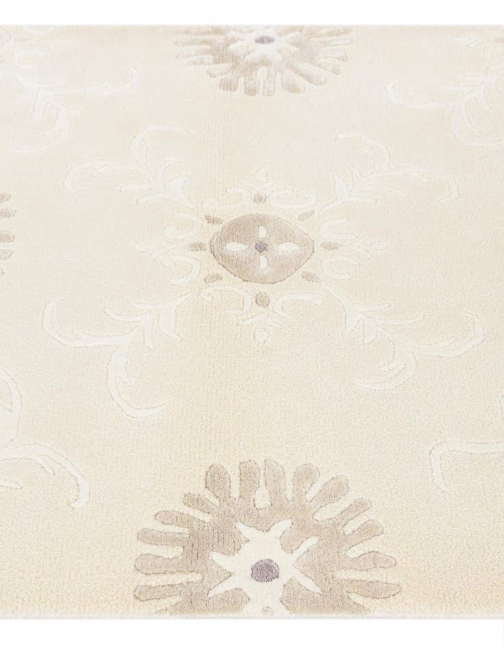 Detail image of  2' 11 x 5'  Hand Knotted Darya Wool Rug