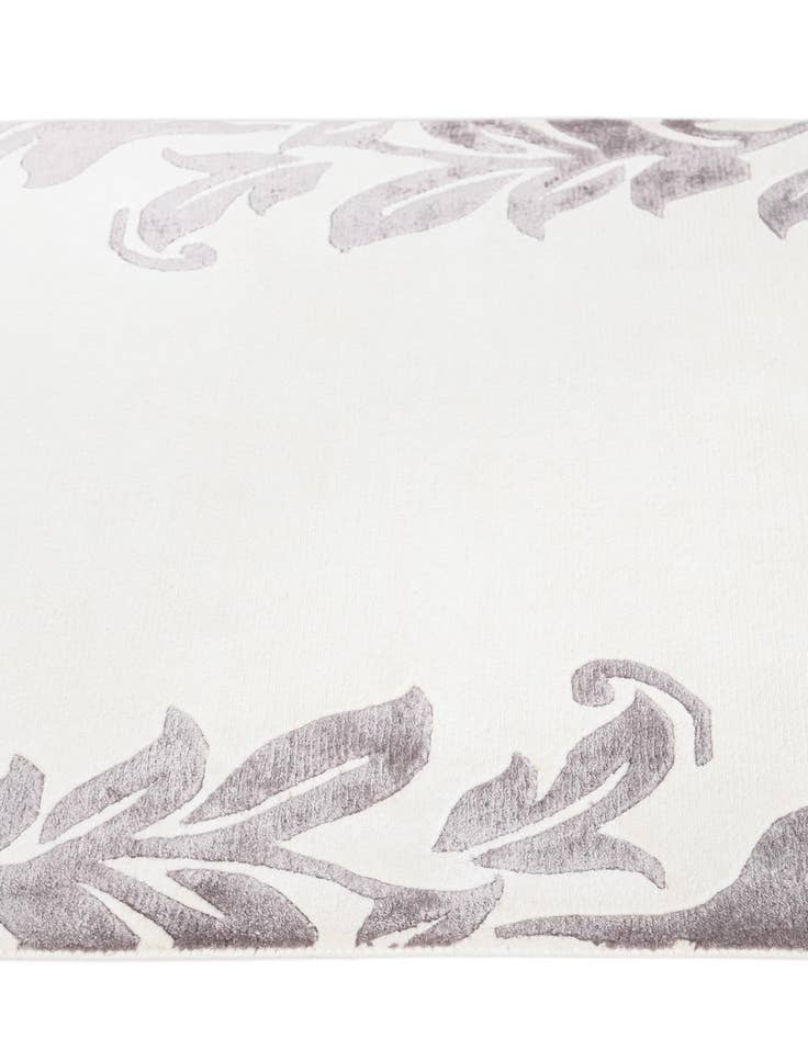 Detail image of  2' 8 x 5' 1  Hand Knotted Darya Wool Rug