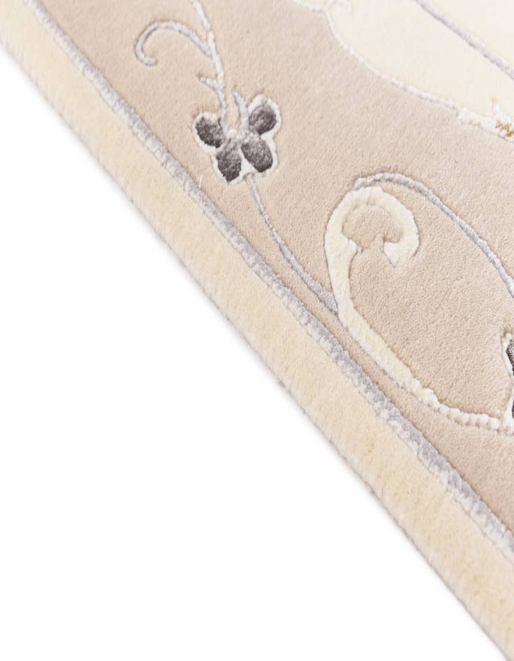 Detail image of  3' x 5' 1  Hand Knotted Darya Wool Rug