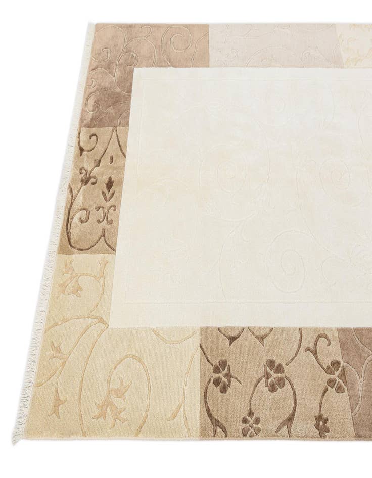 Detail image of  4' 7 x 6' 9  Hand Knotted Darya Wool Rug