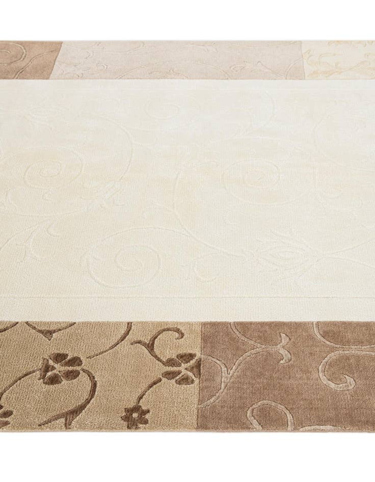 Detail image of  4' 7 x 6' 9  Hand Knotted Darya Wool Rug