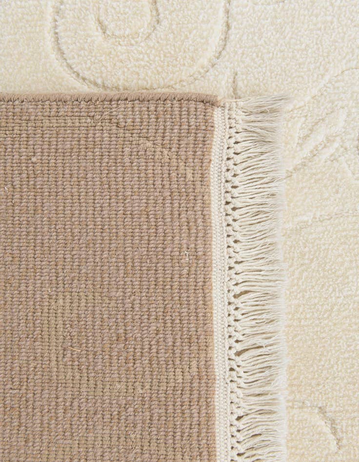 Detail image of  4' 7 x 6' 9  Hand Knotted Darya Wool Rug