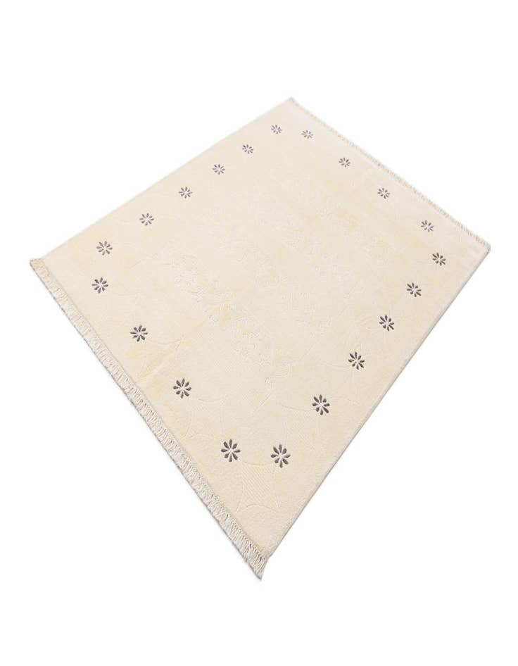 Detail image of  5' 1 x 6' 6  Hand Knotted Darya Wool Rug