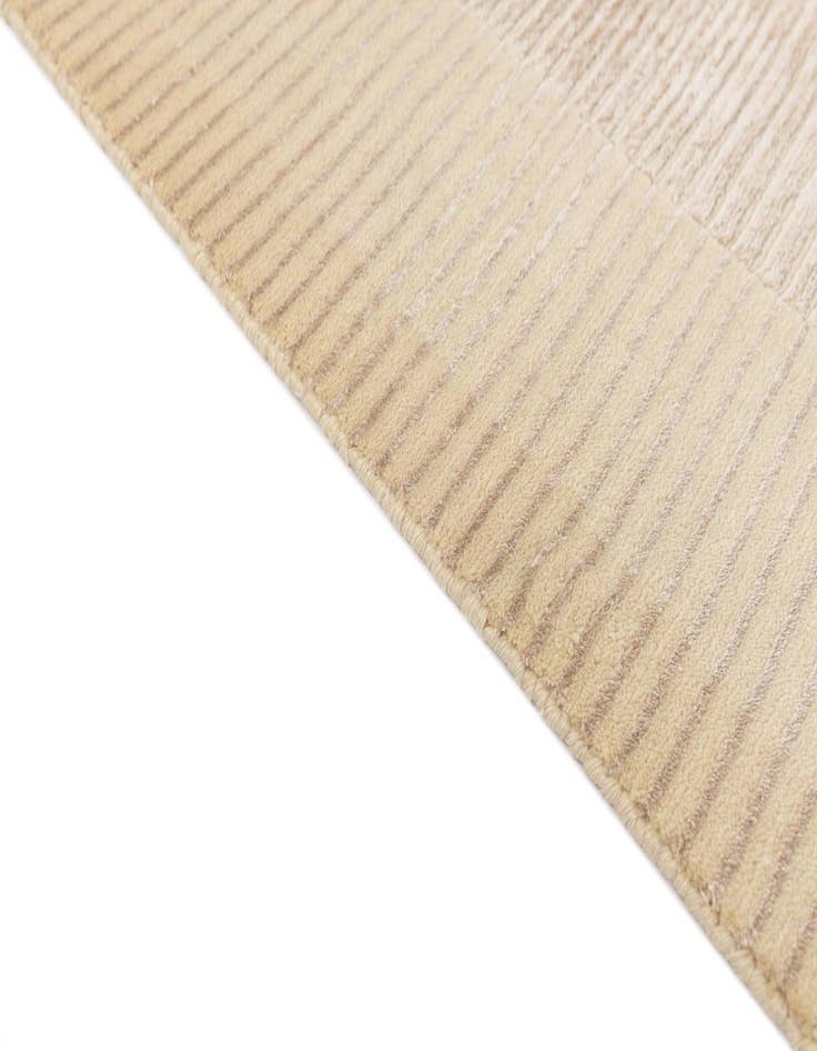 Detail image of  4' 10 x 6' 9  Hand Knotted Darya Wool Rug