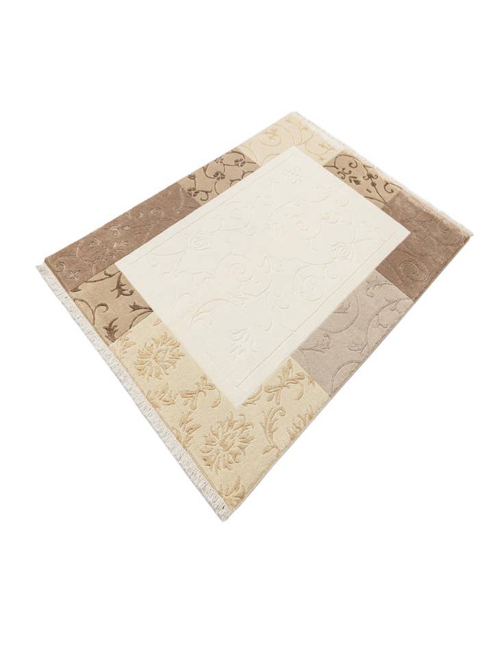 Detail image of  4' 7 x 6' 8  Hand Knotted Darya Wool Rug