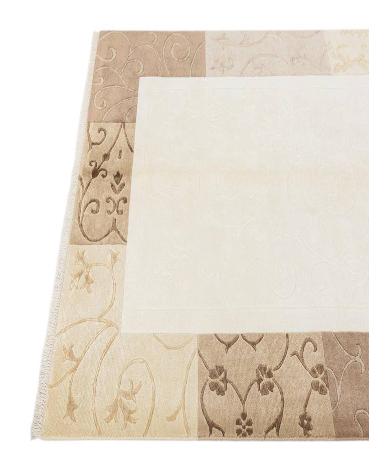 Detail image of  4' 7 x 6' 8  Hand Knotted Darya Wool Rug