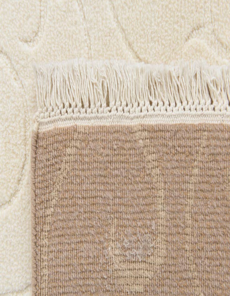 Detail image of  4' 7 x 6' 8  Hand Knotted Darya Wool Rug