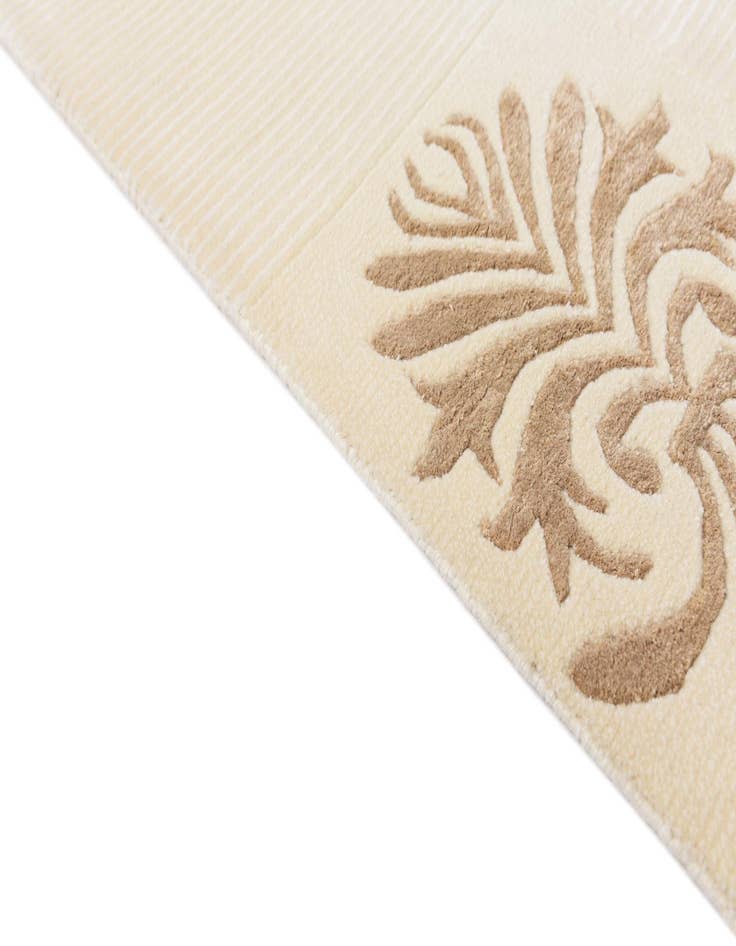 Detail image of  4' 11 x 6' 8  Hand Knotted Darya Wool Rug