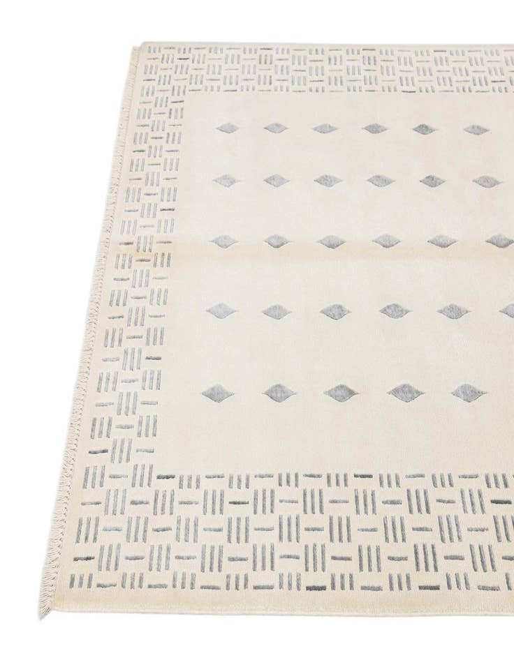 Detail image of  4' 11 x 6' 8  Hand Knotted Darya Wool Rug