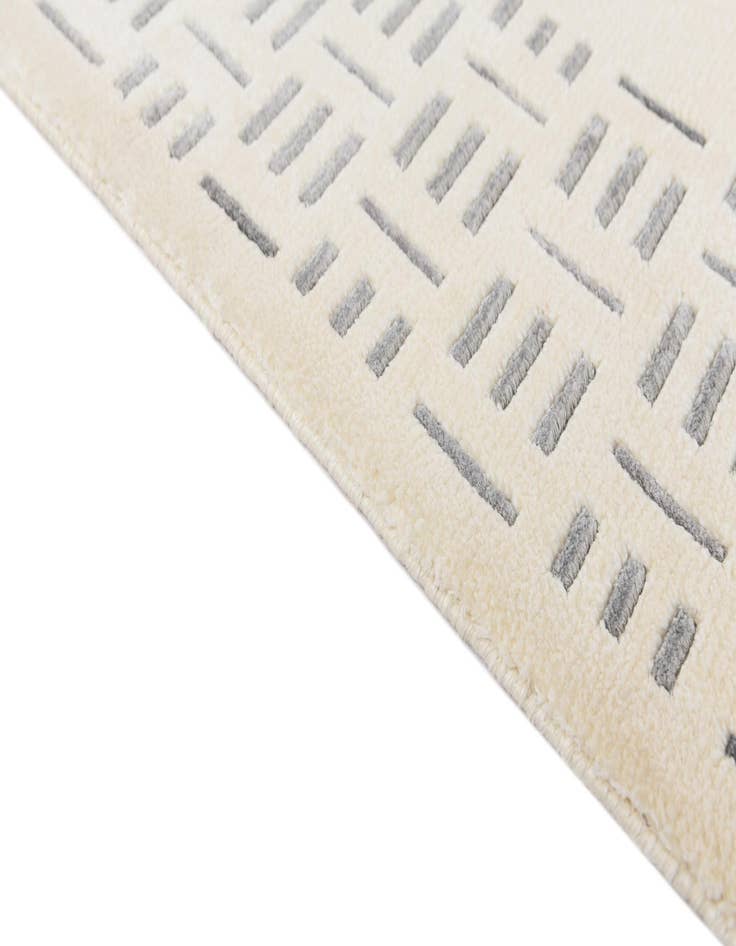 Detail image of  4' 11 x 6' 8  Hand Knotted Darya Wool Rug