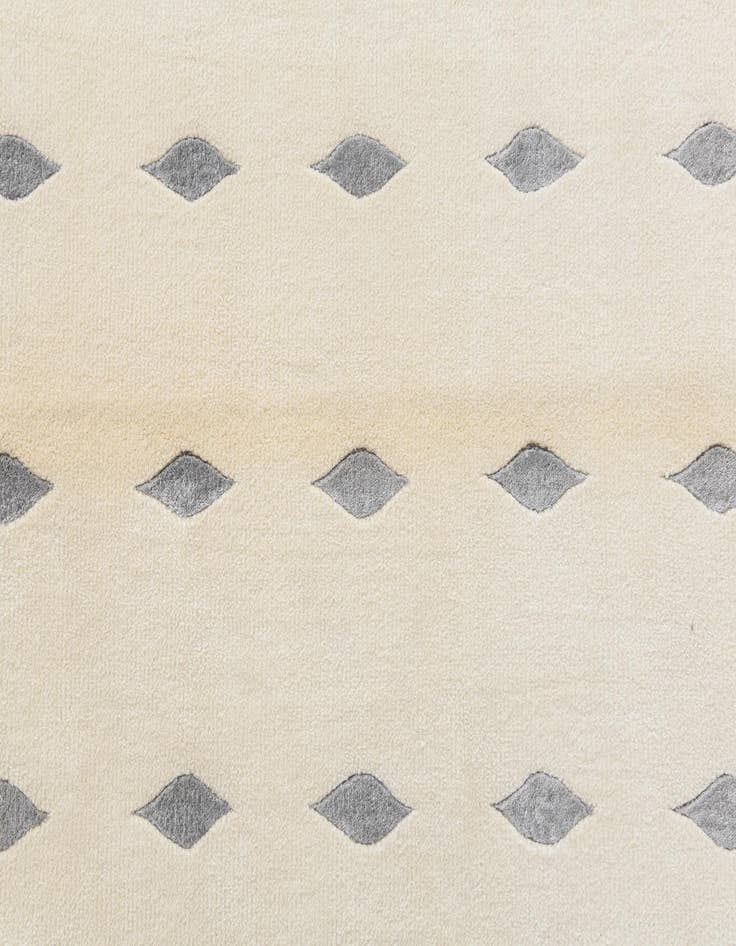 Detail image of  4' 11 x 6' 8  Hand Knotted Darya Wool Rug