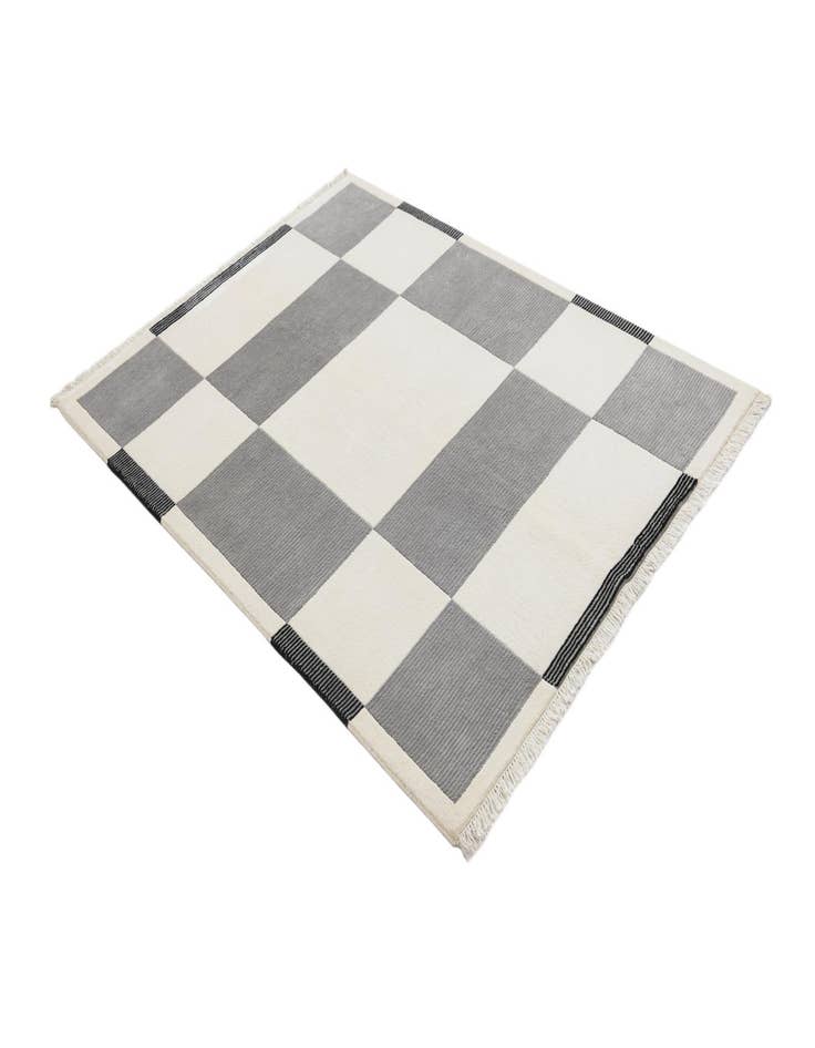 Detail image of  4' 11 x 6' 8  Hand Knotted Darya Wool Rug