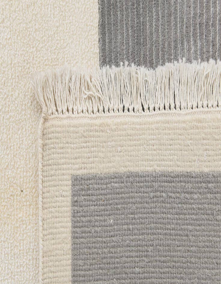 Detail image of  4' 11 x 6' 8  Hand Knotted Darya Wool Rug