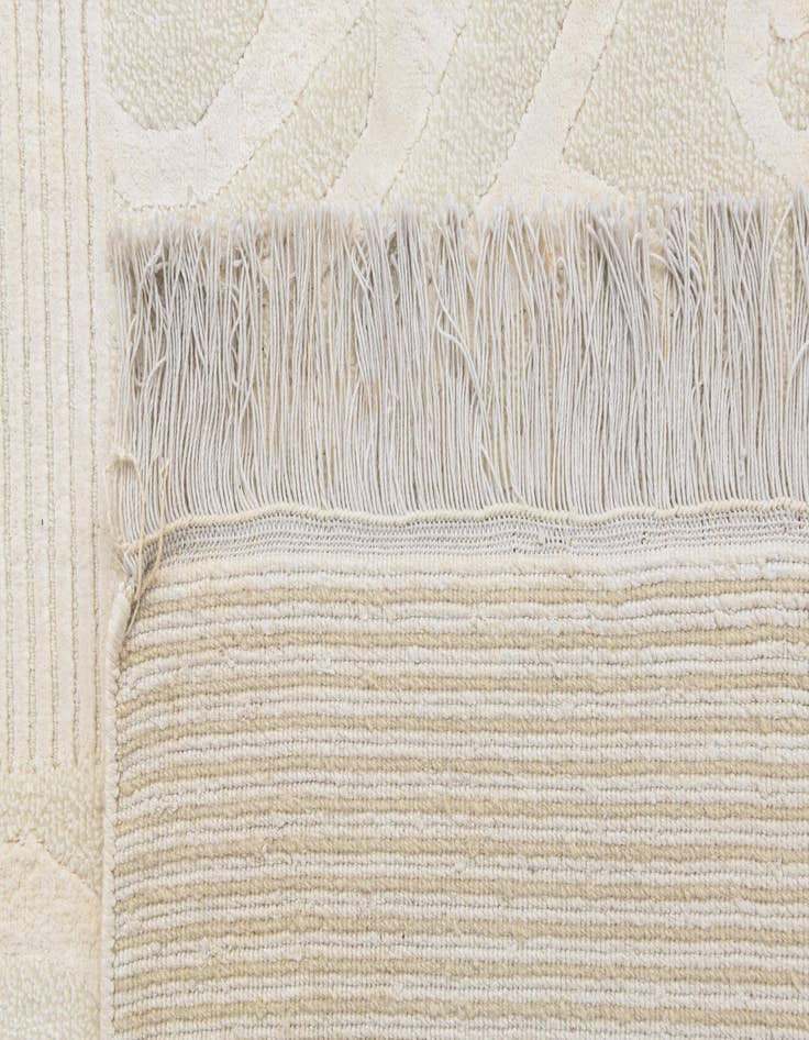 Detail image of  4' 9 x 6' 9  Hand Knotted Darya Wool Rug