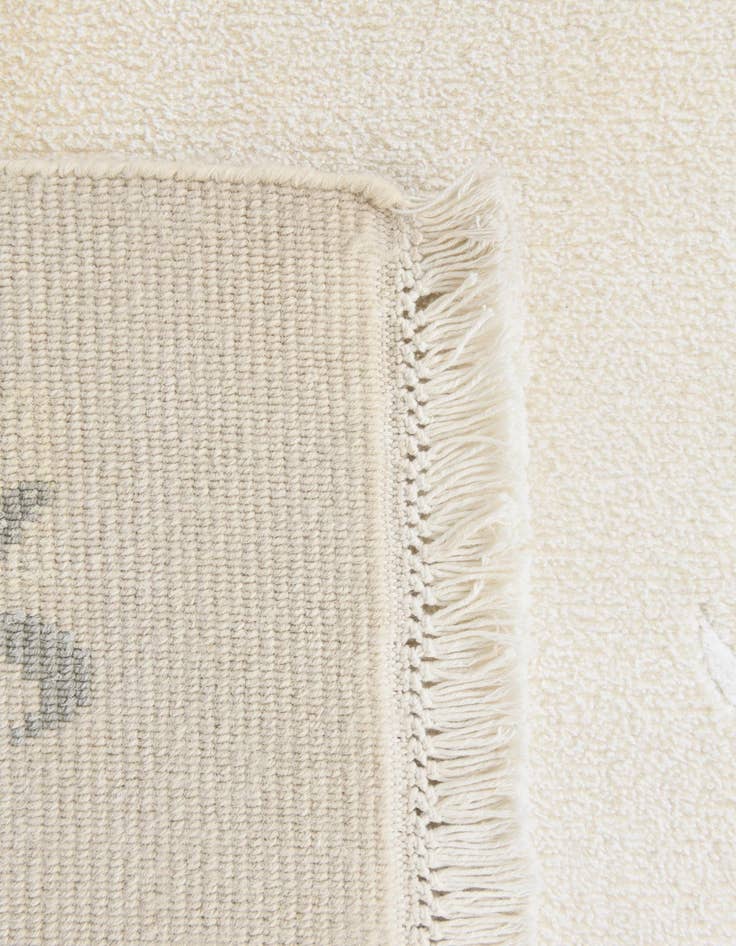 Detail image of  4' 11 x 6' 7  Hand Knotted Darya Wool Rug