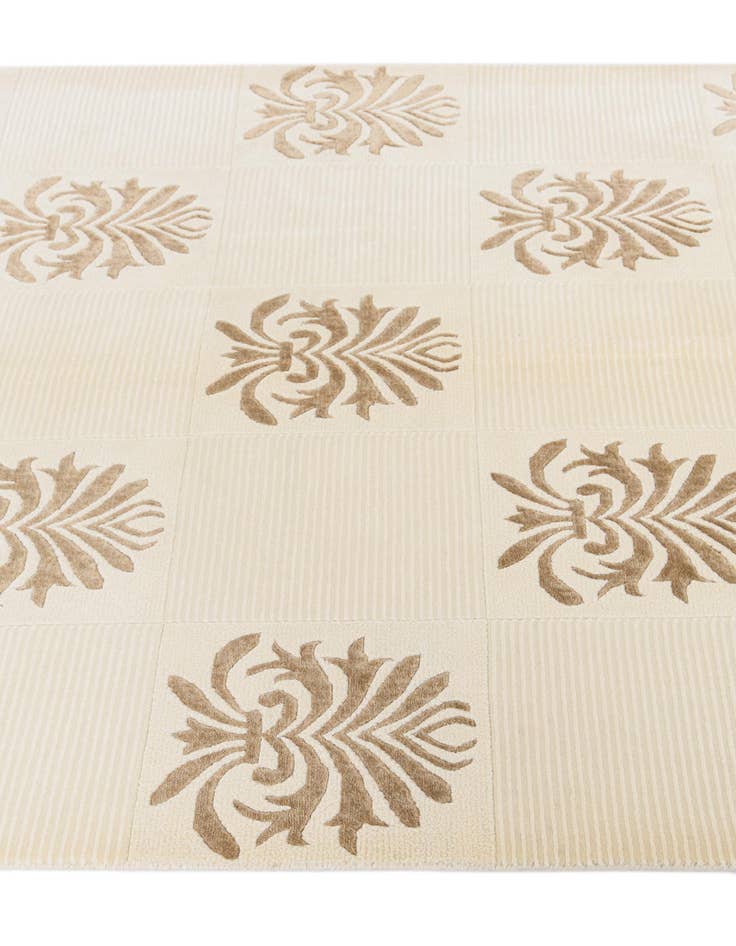 Detail image of  4' 11 x 6' 9  Hand Knotted Darya Wool Rug