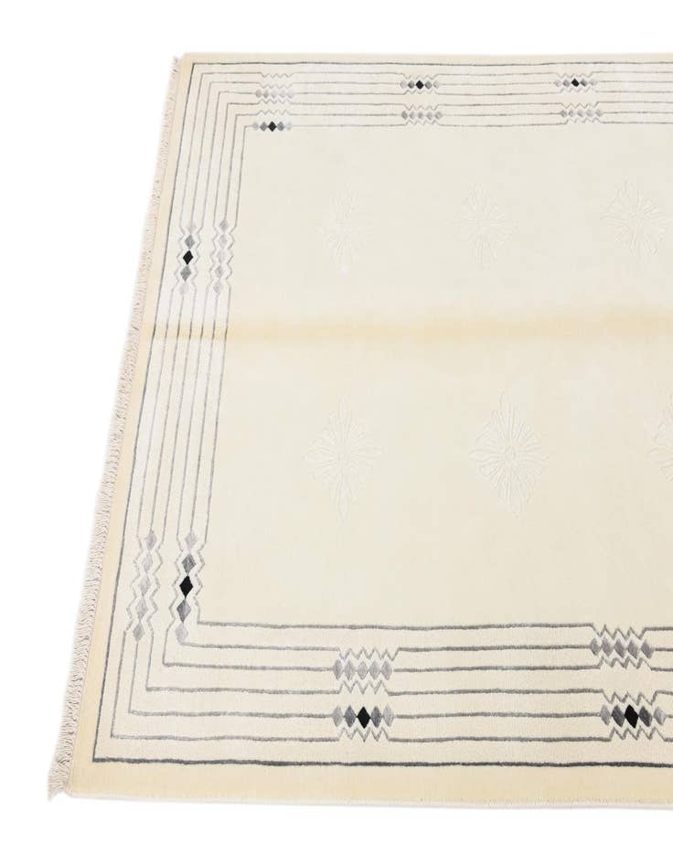 Detail image of  4' 8 x 6' 9  Hand Knotted Darya Wool Rug