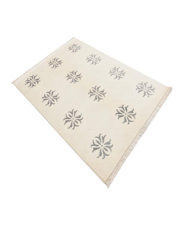 Detail image of  4' 7 x 6' 9  Hand Knotted Darya Wool Rug