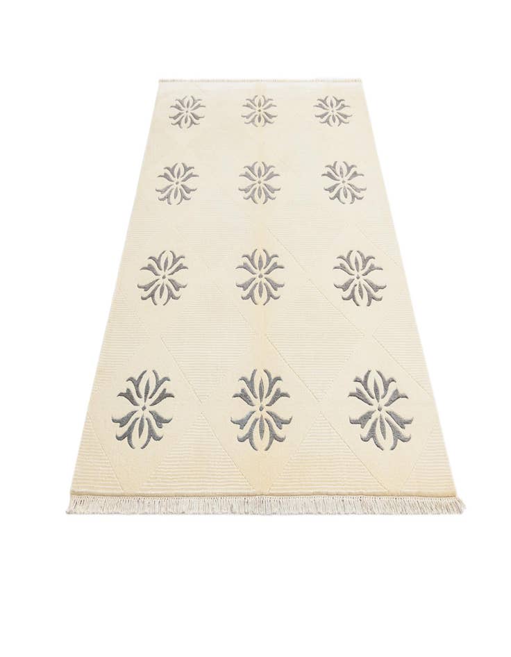 Detail image of  4' 7 x 6' 9  Hand Knotted Darya Wool Rug