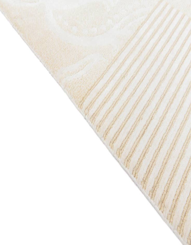 Detail image of  5' 1 x 6' 5  Hand Knotted Darya Wool Rug