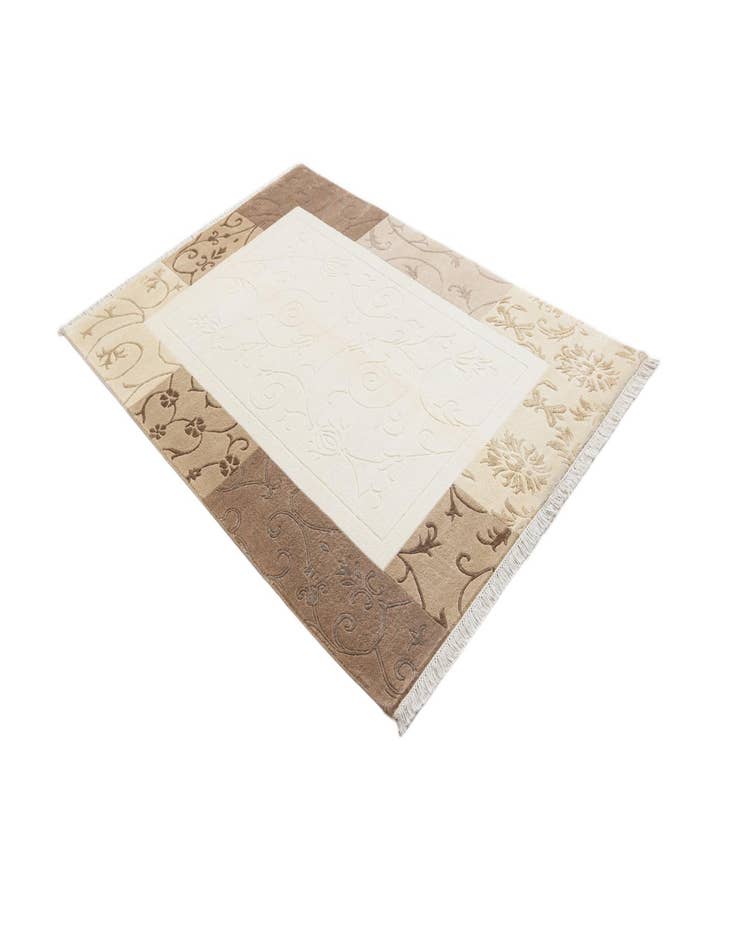 Detail image of  4' 7 x 6' 11  Hand Knotted Darya Wool Rug