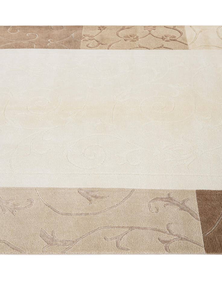 Detail image of  4' 7 x 6' 11  Hand Knotted Darya Wool Rug