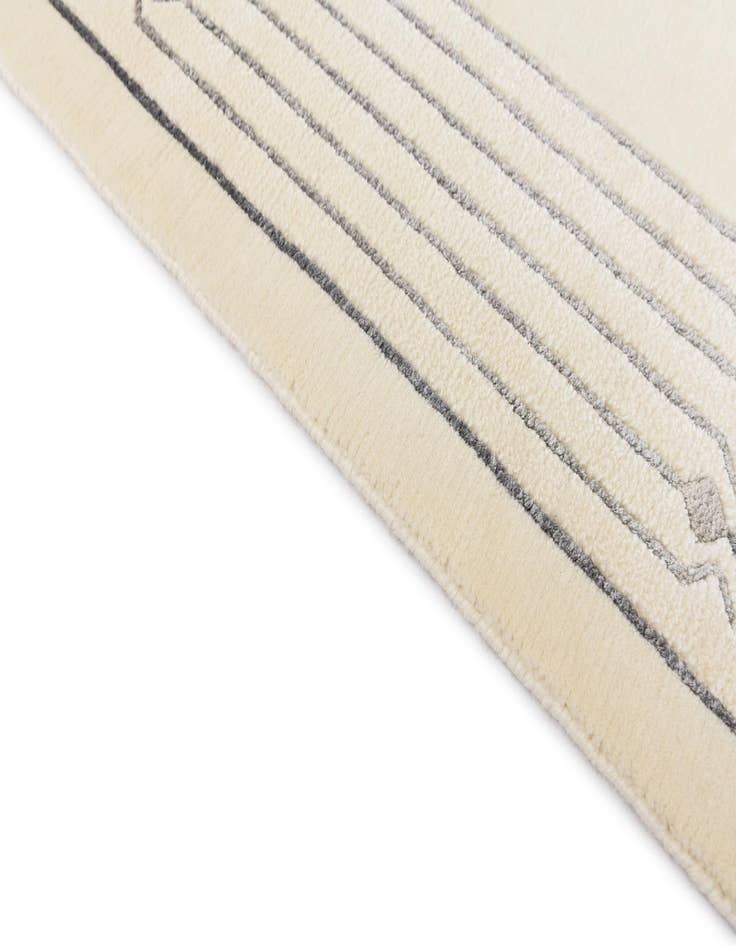 Detail image of  4' 6 x 6' 8  Hand Knotted Darya Wool Rug