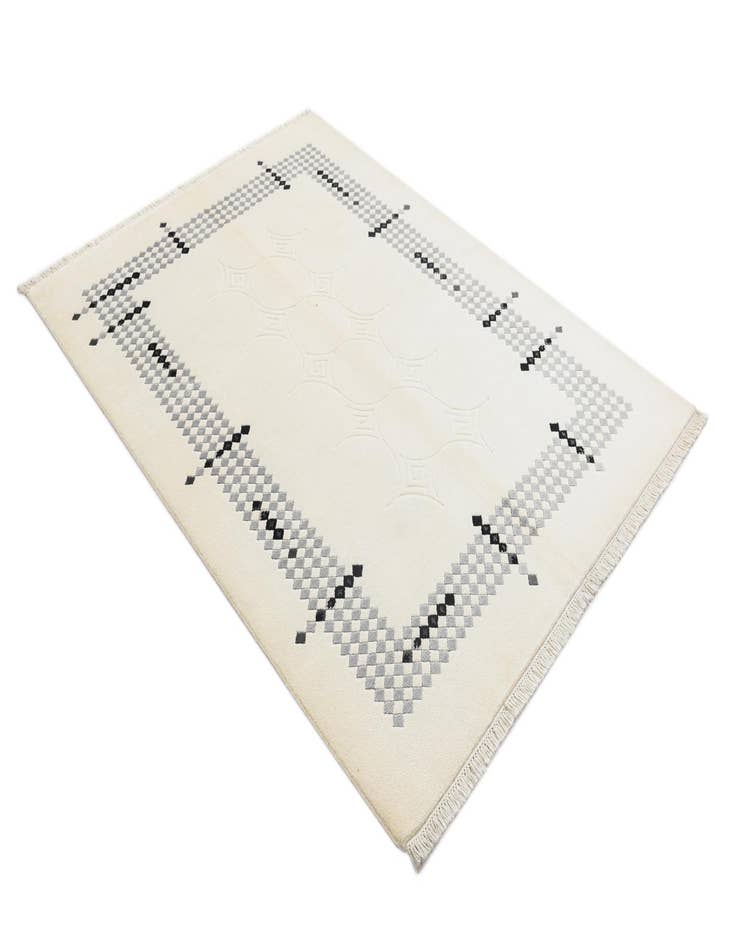 Detail image of  4' 10 x 6' 7  Hand Knotted Darya Wool Rug