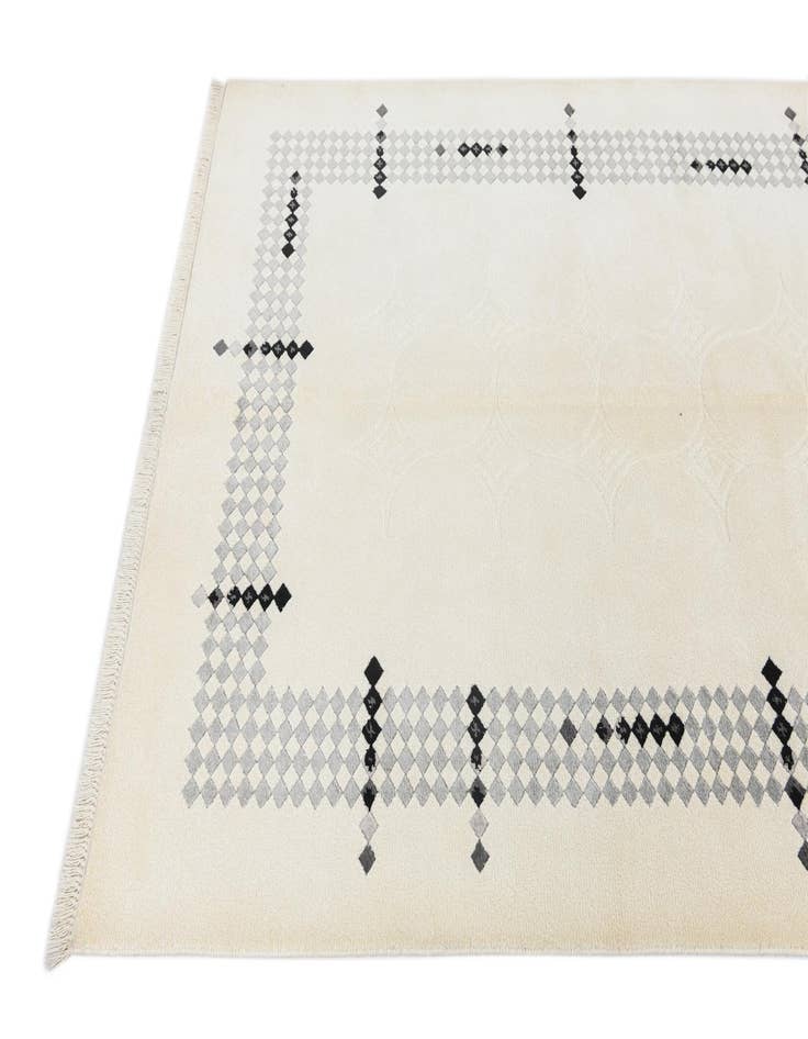 Detail image of  4' 10 x 6' 7  Hand Knotted Darya Wool Rug