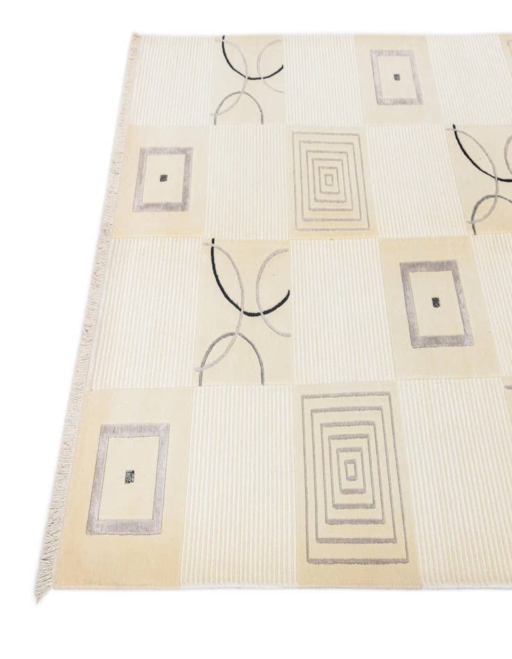 Detail image of  4' 11 x 6' 11  Hand Knotted Darya Wool Rug