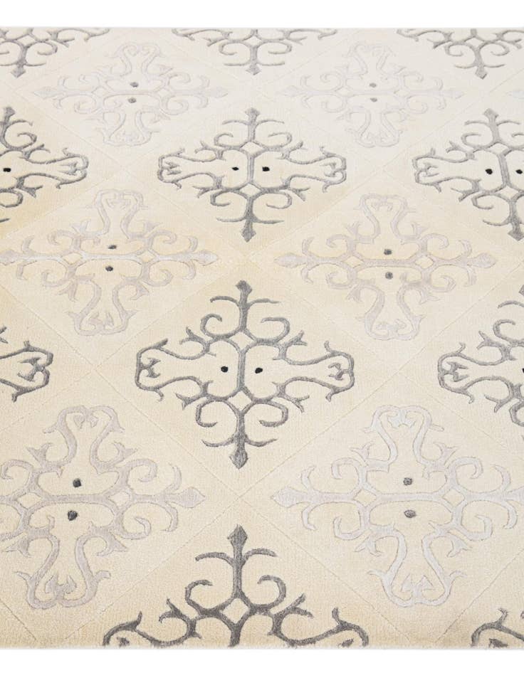 Detail image of  4' 7 x 6' 7  Hand Knotted Darya Wool Rug