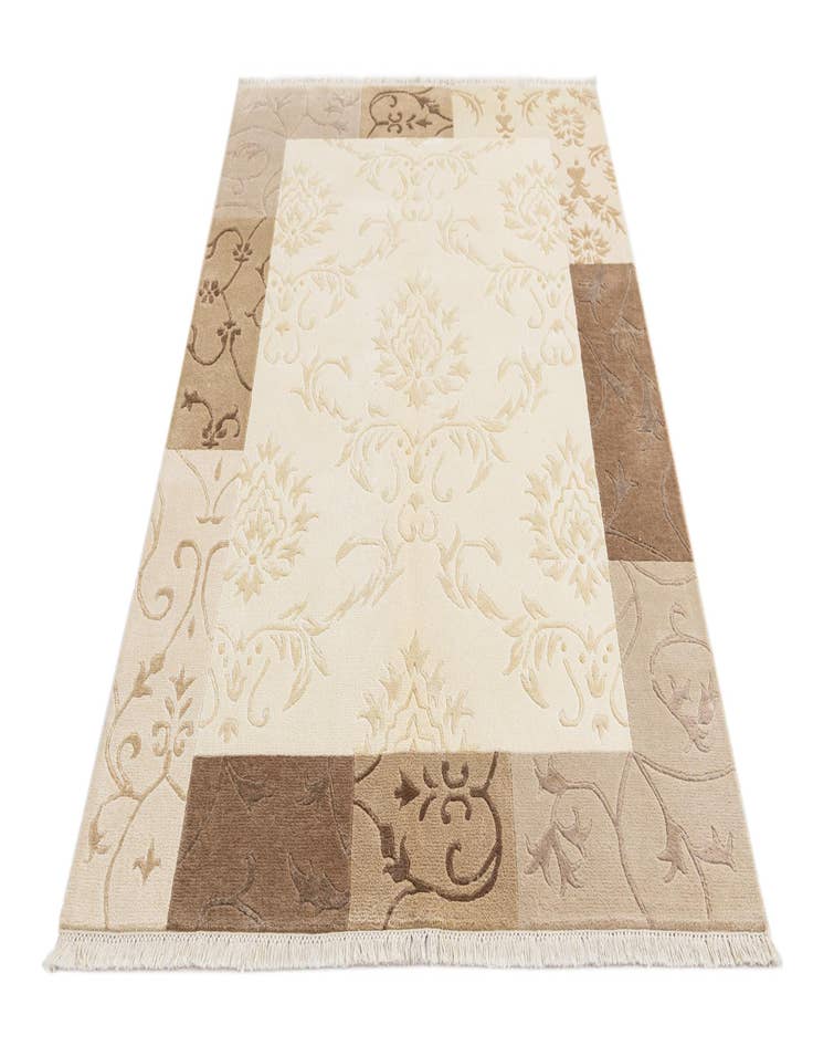 Detail image of  4' 7 x 6' 7  Hand Knotted Darya Wool Rug