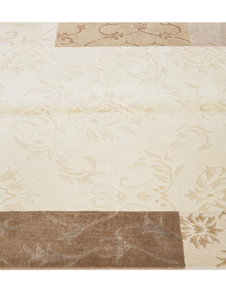 Detail image of  4' 7 x 6' 7  Hand Knotted Darya Wool Rug