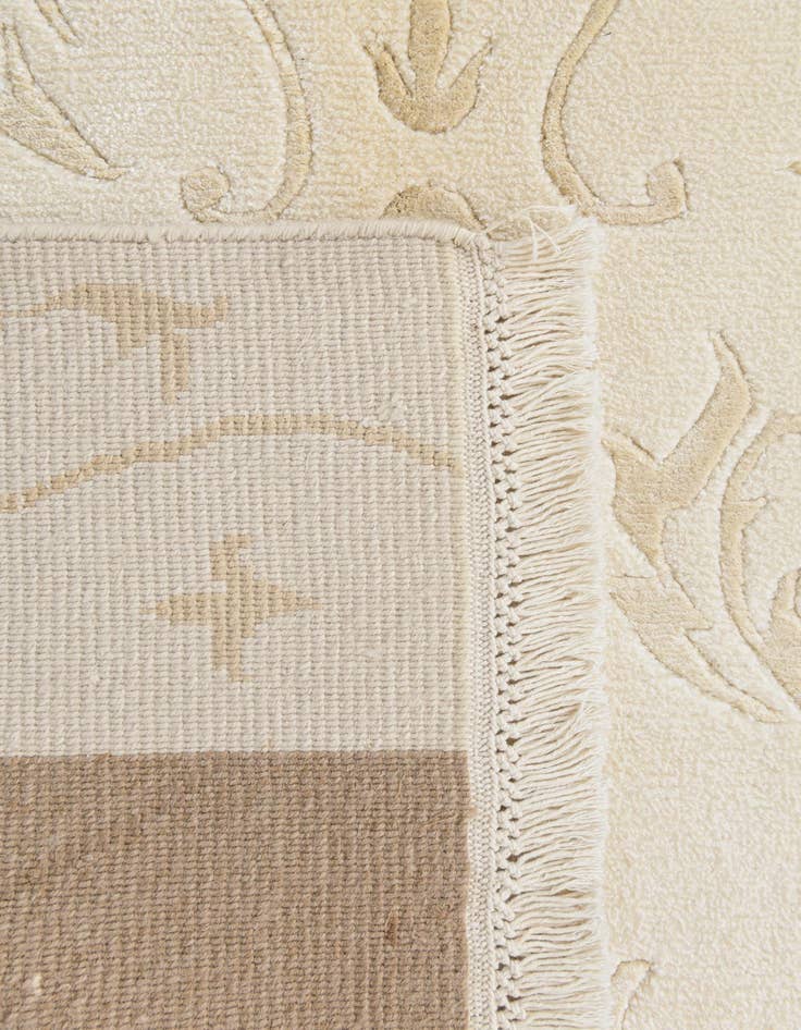 Detail image of  4' 7 x 6' 7  Hand Knotted Darya Wool Rug