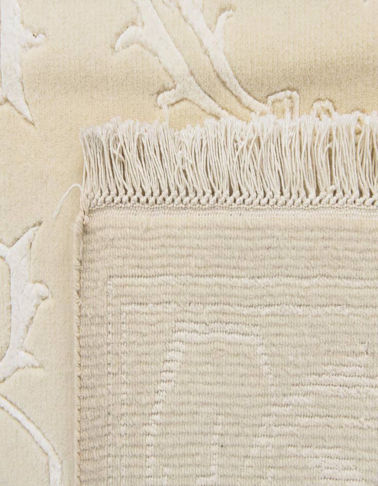 Detail image of  5' x 6' 8  Hand Knotted Darya Wool Rug