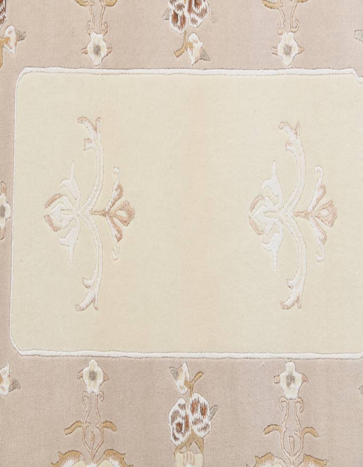 Detail image of  3' x 4' 11  Hand Knotted Darya Wool Rug