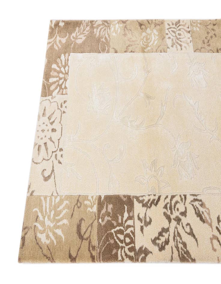 Detail image of  3' 1 x 4' 10  Hand Knotted Darya Wool Rug