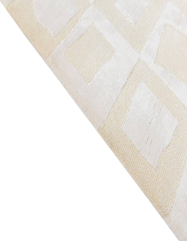 Detail image of  3' x 4' 11  Hand Knotted Darya Wool Rug