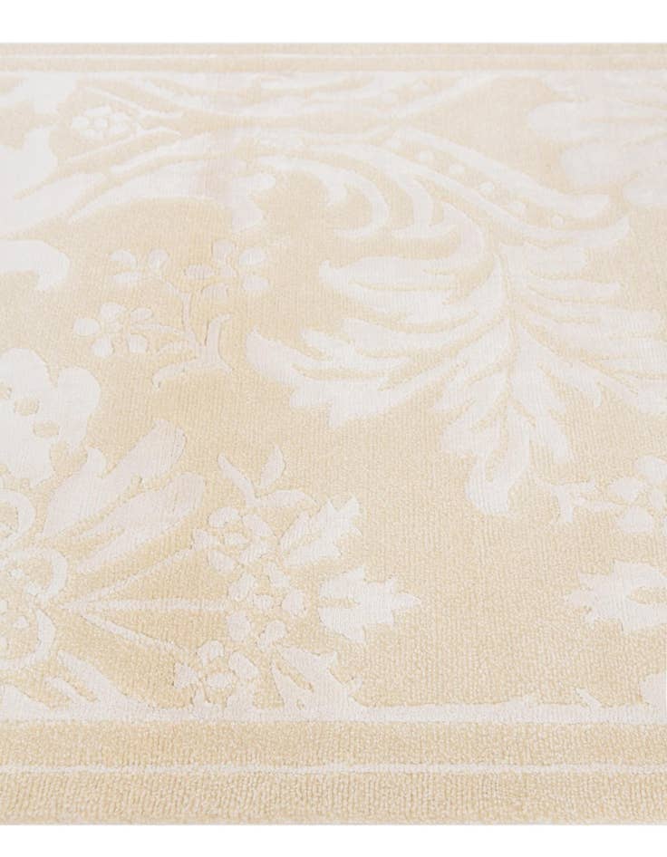 Detail image of  2' 11 x 4' 11  Hand Knotted Darya Wool Rug