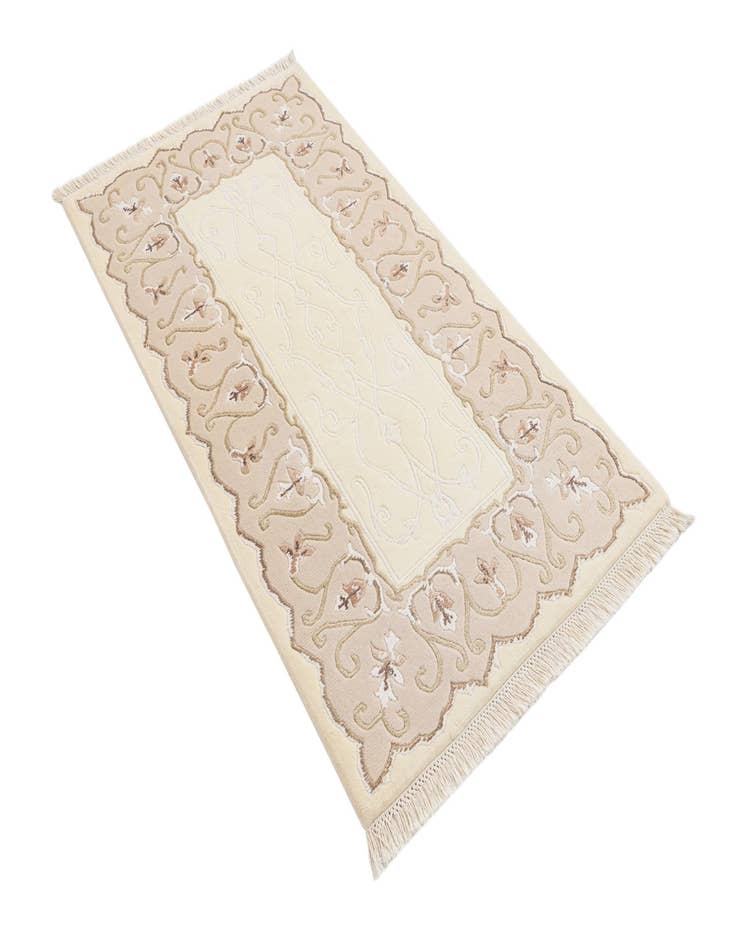 Detail image of  2' 8 x 5'  Hand Knotted Darya Wool Rug