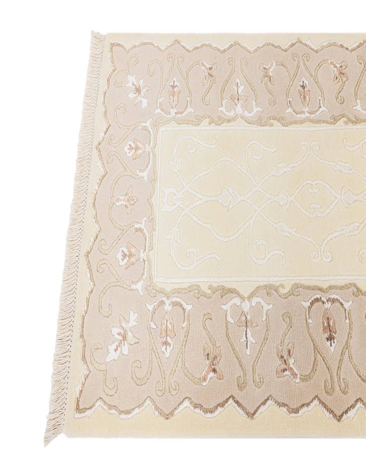 Detail image of  2' 8 x 5'  Hand Knotted Darya Wool Rug