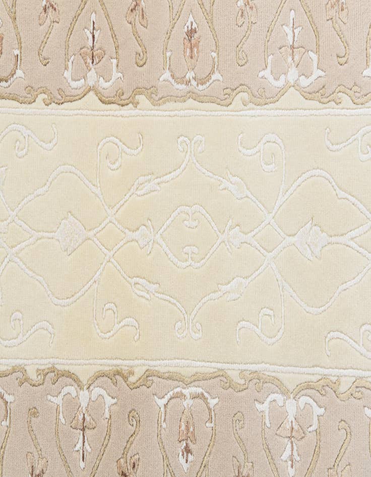 Detail image of  2' 8 x 5'  Hand Knotted Darya Wool Rug