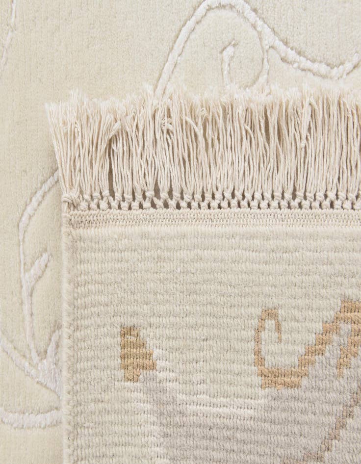 Detail image of  5' 9 x 7' 10  Hand Knotted Darya Wool Rug